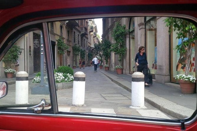 2 hour Vintage Fiat 500 Central City Tour in Milan - Two hours, three people, and one very small car