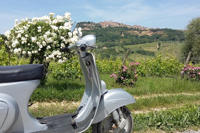 3-Hours Vespa Tour in the Tuscan Hills - Riding from Montepulciano toward Pienza