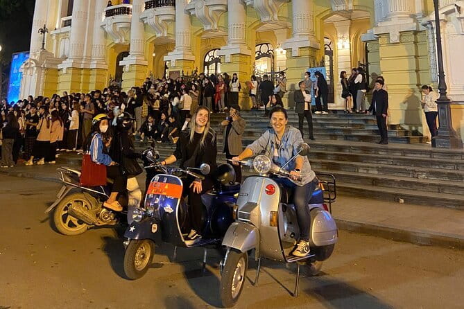 Amazing Vespa Night Tour For Food Lover - Meeting at the Opera House