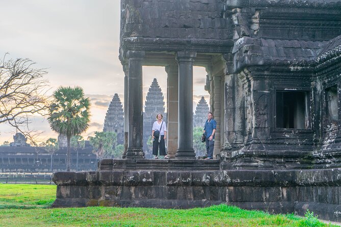 Angkor Adventure Vespa Tour / Tuk Tuk or Car - An 8:00 a.m. start from Siem Reap