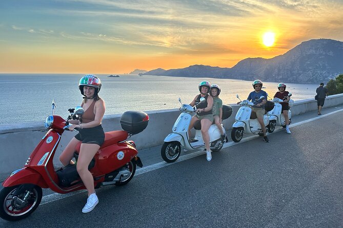 Authentic Vespa Tour of Amalfi Coast : Positano & Ravello visit - Positano: two hours among lanes and shops
