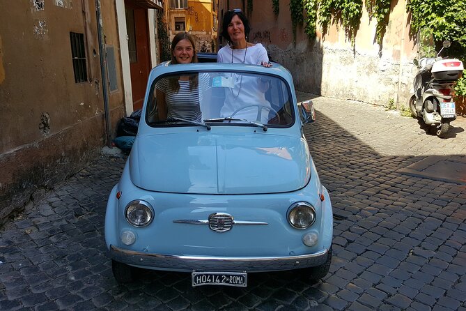 Classic Fiat 500 Rental in Rome - The photo factor is part of the price