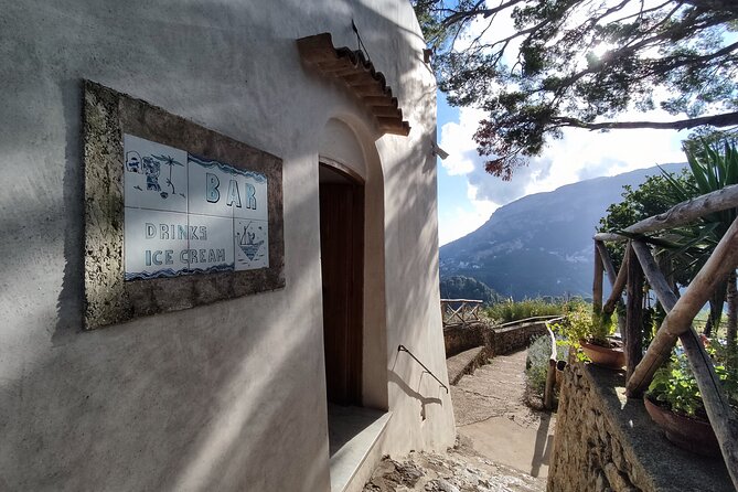 Discover the Magic of the Amalfi and Sorrento Coast by Vespa - What the private guide adds