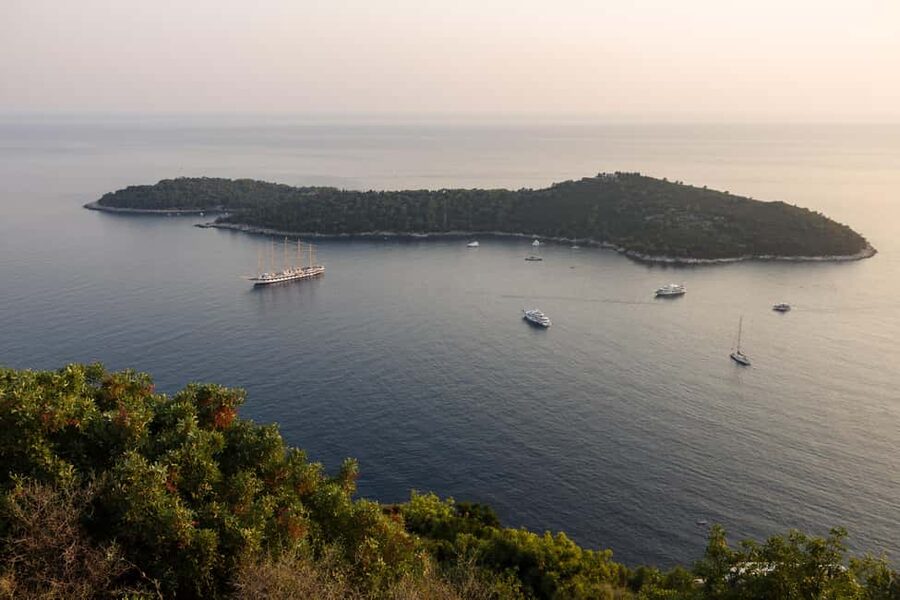Dubrovnik: Piaggio Ape Callesino Private Tour - The Dubrovnik viewpoint and sunset timing