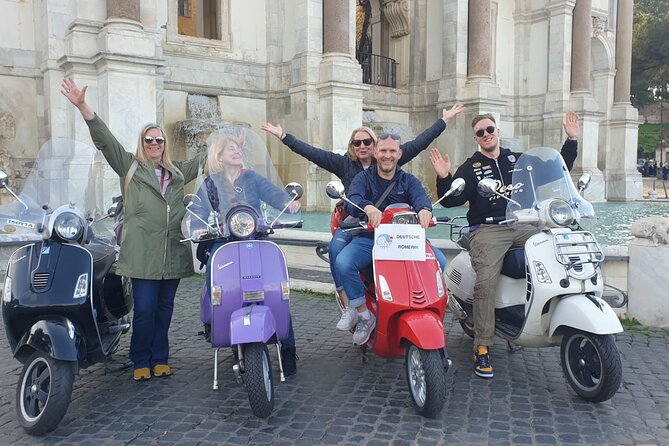 English: Vespa Tour Rome- Experience like a Roman - A Vespa route through Rome’s many eras