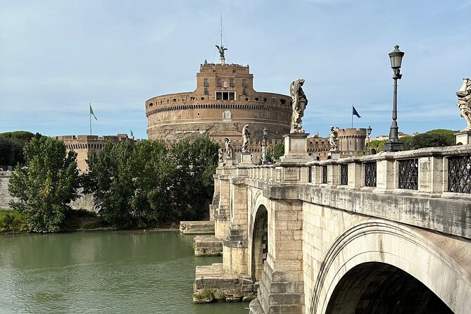 English: Vespa Tour Rome- Experience like a Roman - Who will enjoy this ride most?