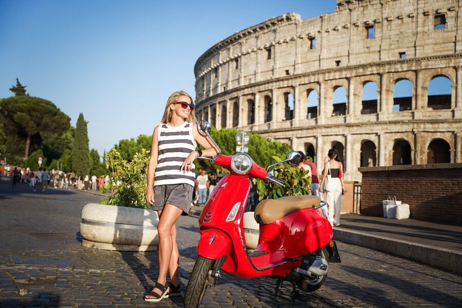Explore city on Vespa with Professional Photographer - What the photographer adds