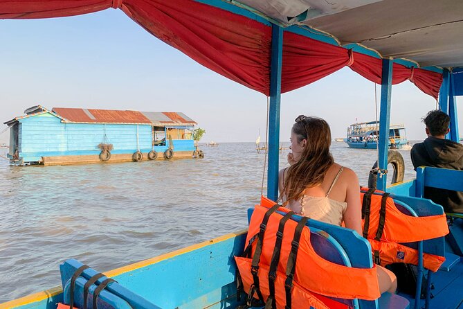 Floating Village Sunset boat Vespa Tour / Tuk Tuk Available - A short stop at the Samatoa lotus farm