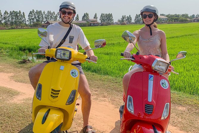 Floating Village Sunset boat Vespa Tour / Tuk Tuk Available - The guides can make the difference