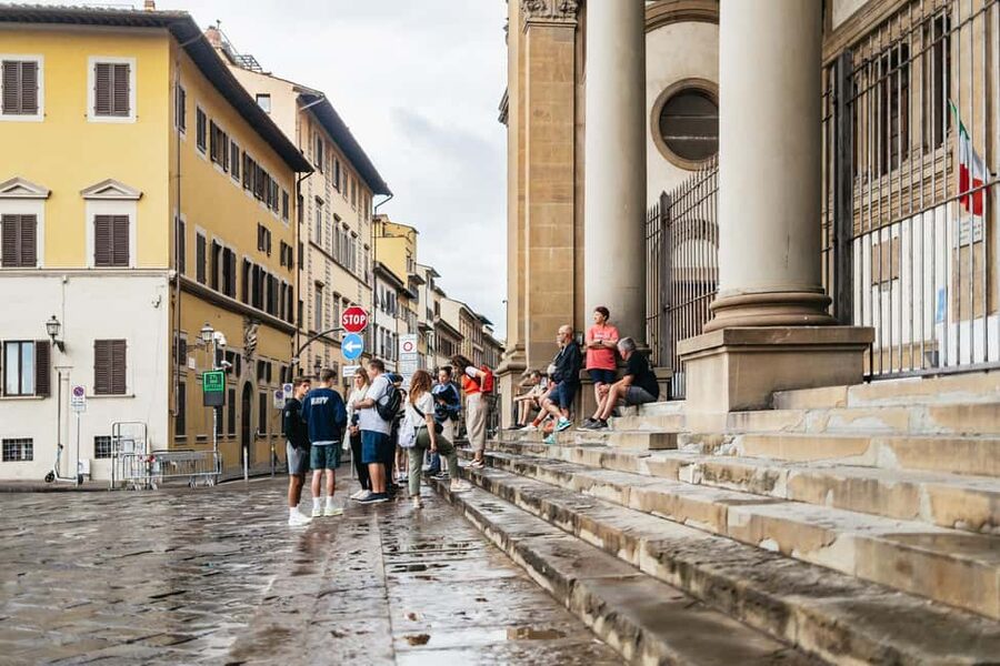 Florence: Countryside Vintage Fiat 500 Driving Tour - Narrow lanes, olive groves, and old villas