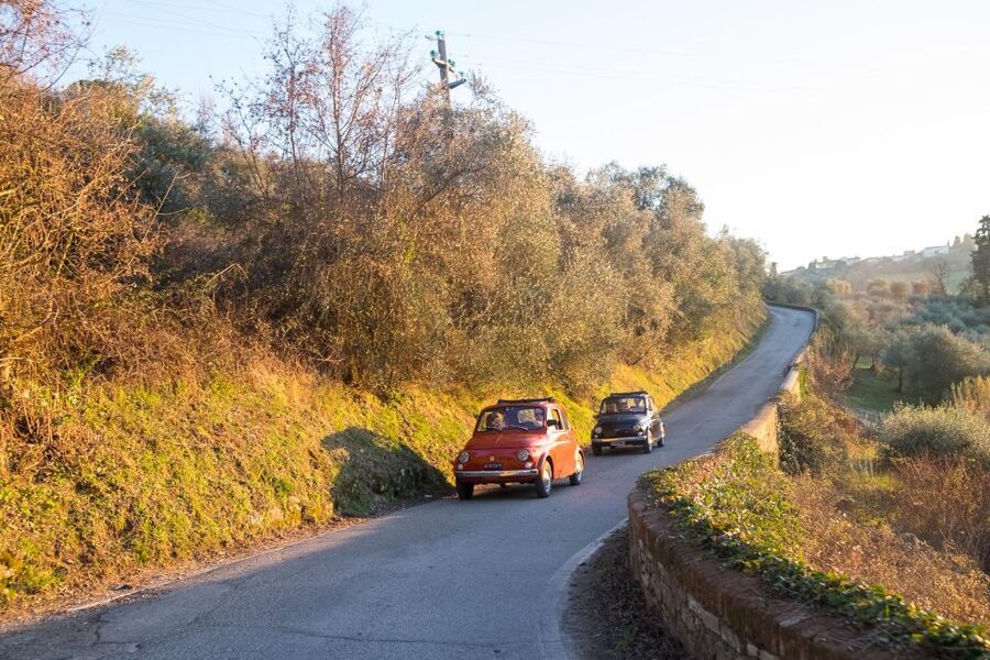 Florence: Private Vintage Fiat500 Countryside & Winery Lunch - Two viewpoints before the farm