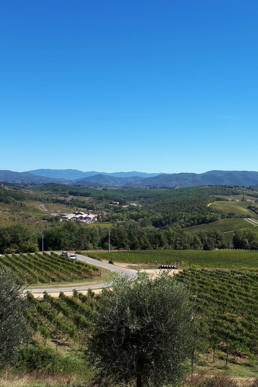 Florence: Vintage Fiat 500 Tour with Chianti Winery & Lunch - Leaving Florence for the Chianti hills