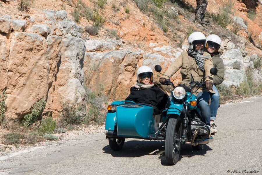 From Aix-en-Provence: 1-Hour Scenic Sidecar Tour - Arriving toward Le Tholonet