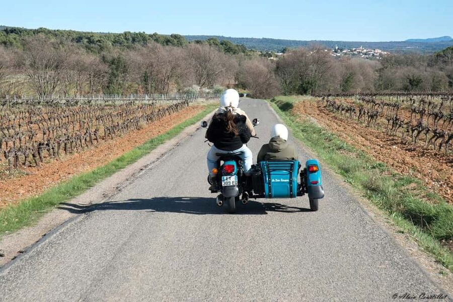 From Aix-en-Provence: 1-Hour Scenic Sidecar Tour - Pickup, timing, and practical details