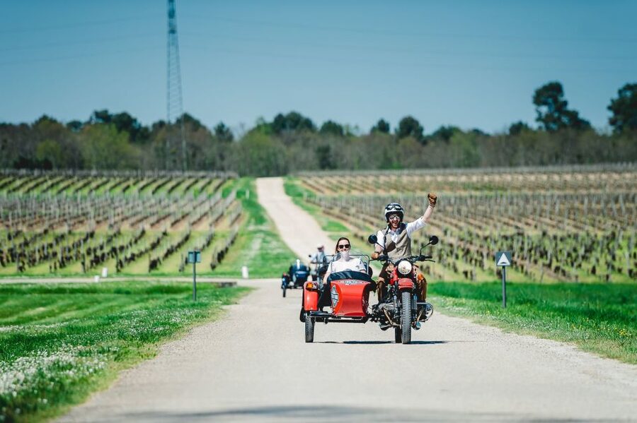 From Bordeaux: Médoc Vineyard and Chateau Tour by Sidecar - What the guides add to the ride