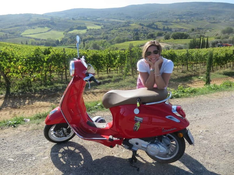 From Florence: Tuscany Vespa Tour with Lunch & Wine - The guides make a real difference