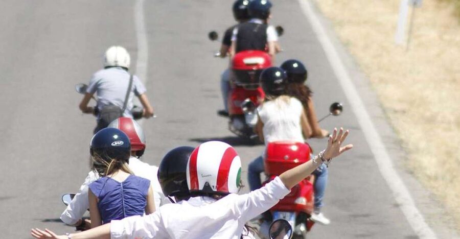 From San Gimignano: Vespa Tour in Chianti - Starting in San Gimignano