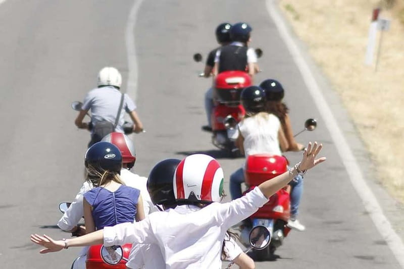 From Siena/Badesse: Vespa & Chianti Tour in the Tuscan Hills - My take on the guides and group size
