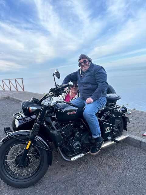 Funchal Exploration: Sidecar Tour with Historical Insights - Old Town doors, walls, and narrow lanes