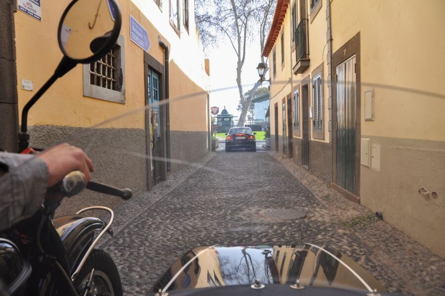Funchal Exploration: Sidecar Tour with Historical Insights - Miradouro do Pináculo and Funchal’s eastern bay
