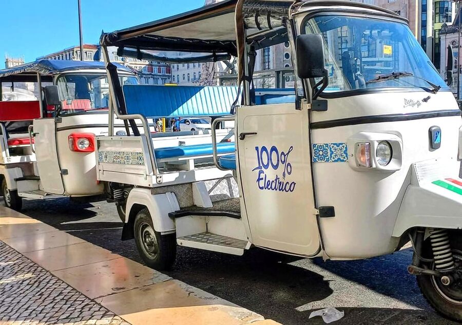 Guided Electric Piaggio Tuk-Tuk Tour of Historic Lisbon - Portas do Sol and Graça: Lisbon from above