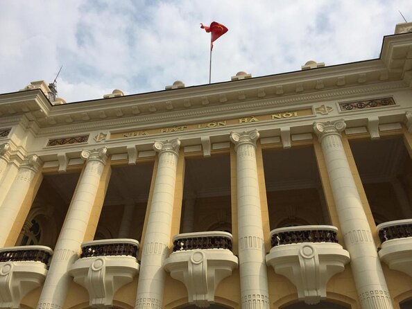 Hanoi By Vespa Tours: HISTORY + CULTURE + SIGHT + FUN 2,5 Hours - Key points at a glance