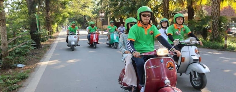 Hanoi Hidden Gems: Jeep, Vespa or Motorbike Tour - Banana Island, dirt paths, and garden country