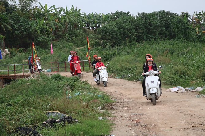 Hanoi Vespa Countryside Tour With Female Ao Dai Riders Half Day - Rice farms, vegetable plots, and banana island