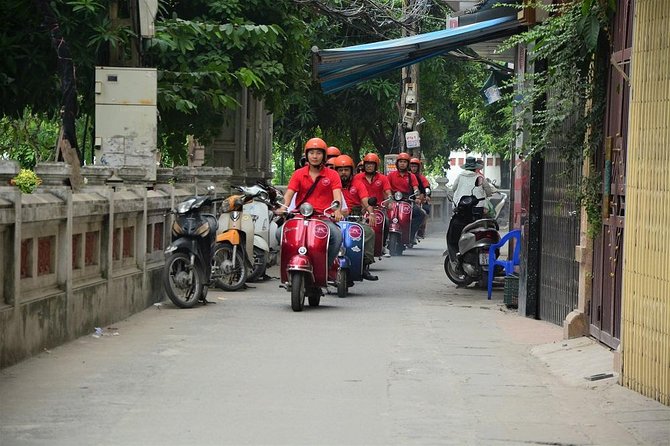 Hanoi Vespa Tours: Full Day Hanoi City & Countryside Vespa Tours - Train Street and life beside the tracks