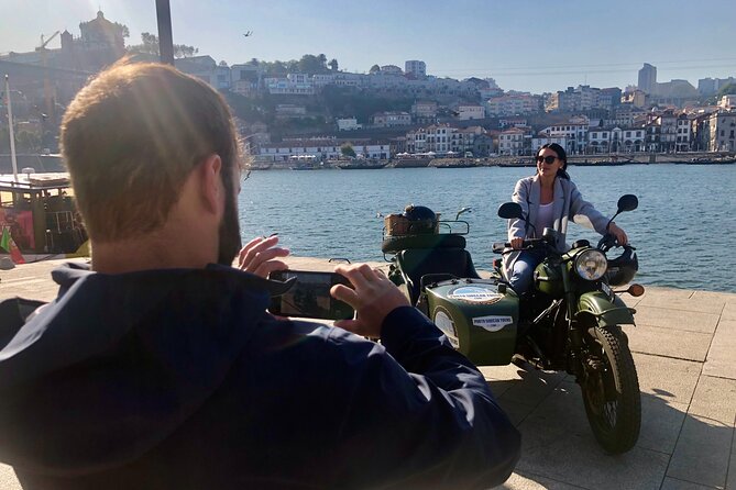 Highlights of Porto on a glamorous sidecar - Half Day - Ending at Jardim do Morro