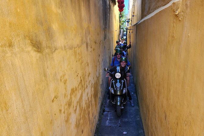 Hoi An Vespa Tours: Hoi An Highlights and Hidden Gems - What the guides add to the ride