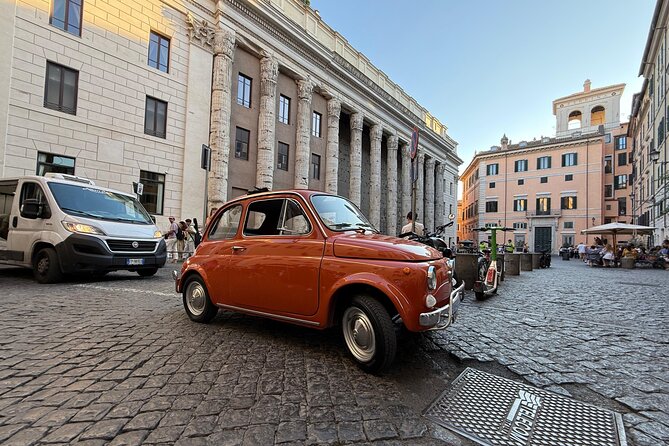 La Dolce Vita Fiat 500 Tour in Rome - Piazza Venezia and the Roman Forum from the street