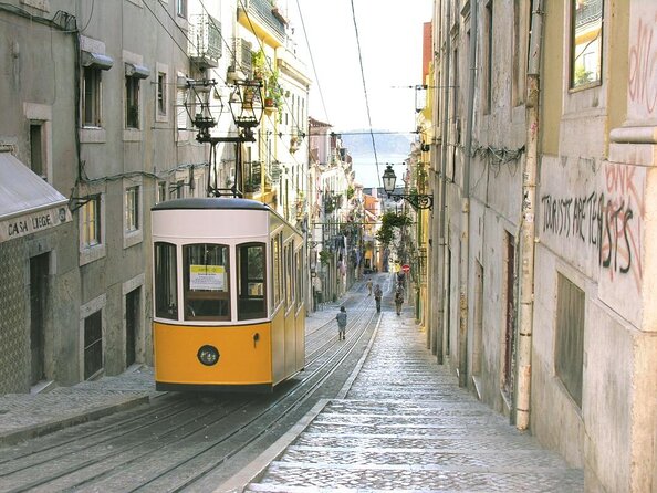 Lisbon by Fiat 500 Jolly convertible!! - Why the Fiat 500 Jolly changes the tour