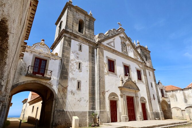 Lisbon - Private Vintage Sidecar Tour to Sesimbra's Coast - The long beach and Atlantic scenery