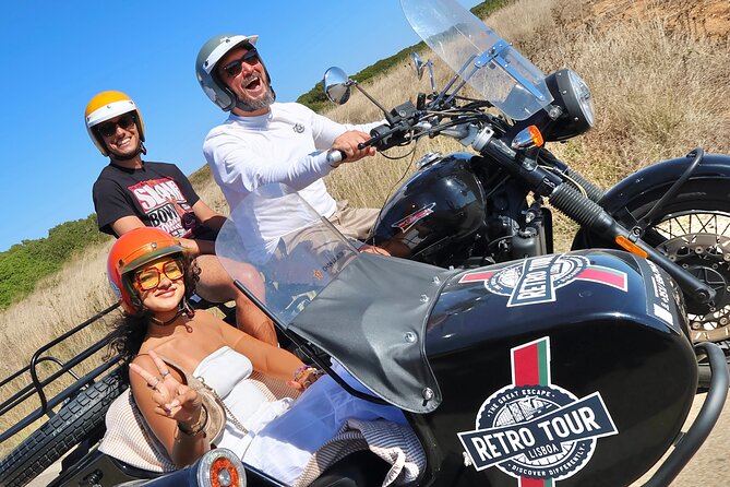 Lisbon - Private Vintage Sidecar Tour to Sesimbra's Coast - Sesimbra’s center and maritime character