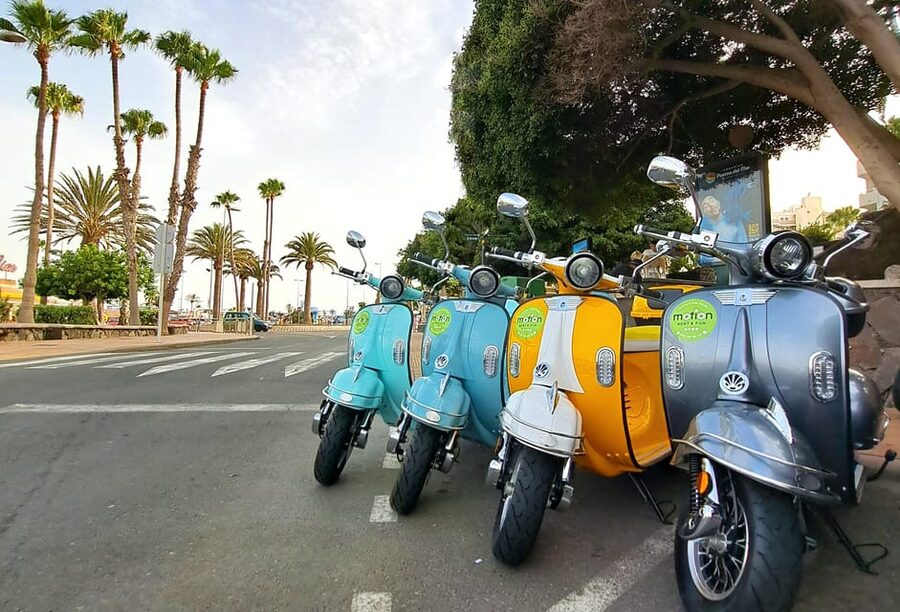 Maspalomas and Las Palmas: electric vintage scooter for rent - Price, deposit, and cancellation