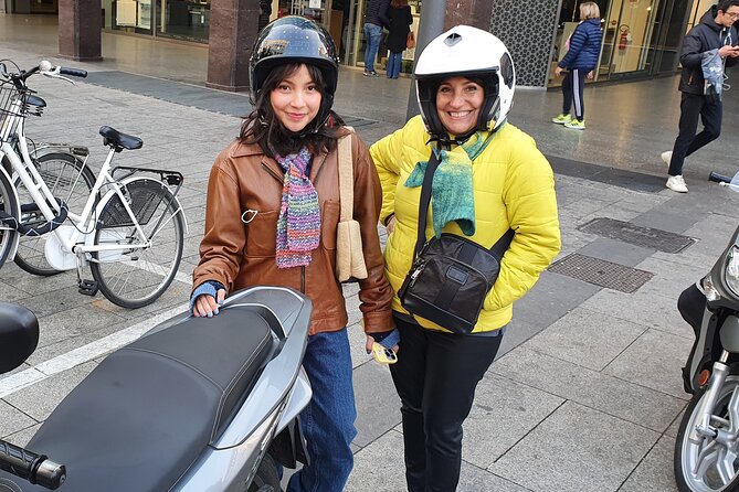 Milan Vespa Adventure: Private Tour for Couples and Friends - Brera, where art and fashion meet