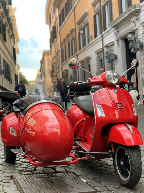 Morning Vespa Sidecar Tour with Cappuccino - Quirinale and the first look at central Rome