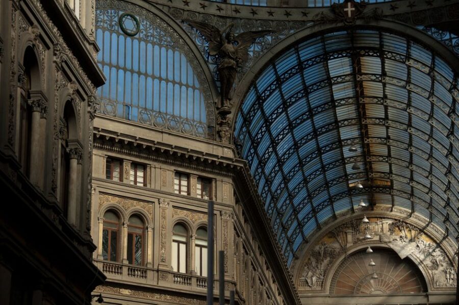Naples: Private Classic Vespa City Tour - Who should book this Vespa tour