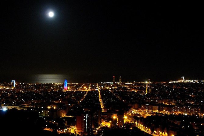 Night Tour of Barcelona by Sidecar Motorcycle - Who gets the most from this Barcelona night tour