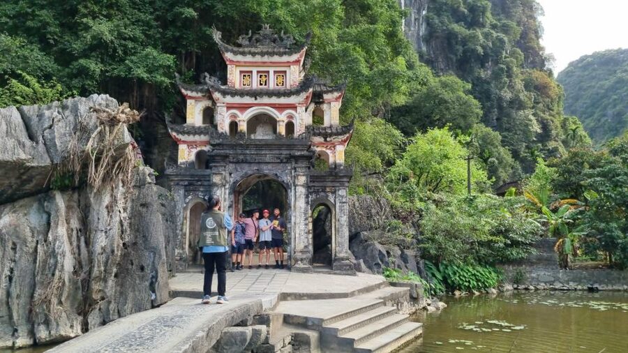 Ninh Binh Vespa Tours from Hanoi: Vespa + Boat + Daily Life - Who should book this Ninh Binh tour