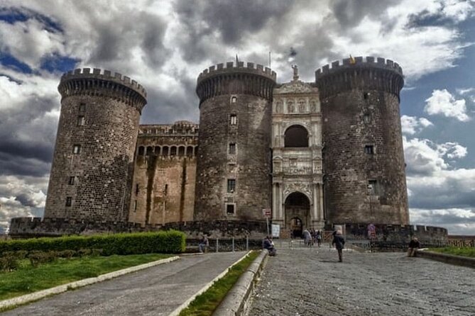 Panoramic and Historical Vespa Tour Naples - Castel Nuovo and the Maschio Angioino