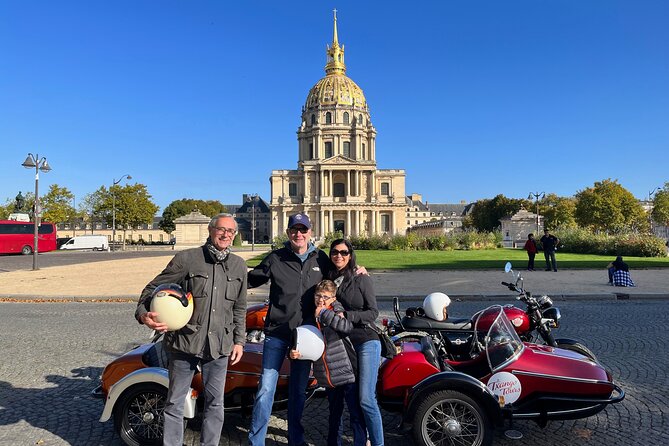 Paris Highlights: Private Sidecar Tour - The Eiffel Tower Photo Stop