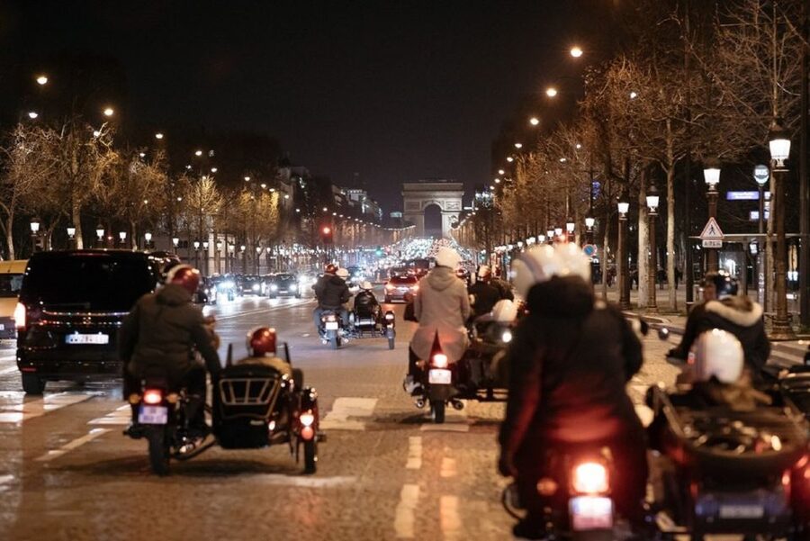 Paris: Romantic Sidecar Tour by Night with Champagne - Who will enjoy this tour most