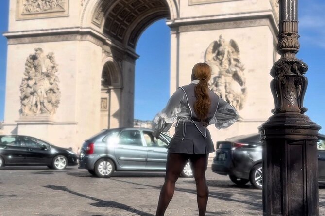 Paris: Shoot a Vertical Video on a Sidecar with a Pro Filmmaker - Practical details before you book