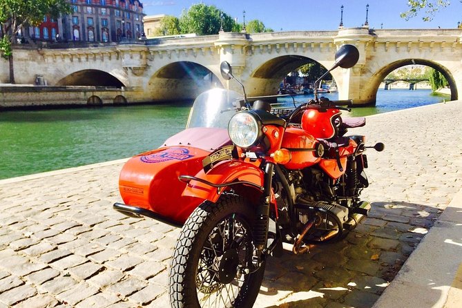 Paris Vintage Private & Bespoke Tour on a Sidecar Motorcycle - Why a Paris sidecar ride works so well