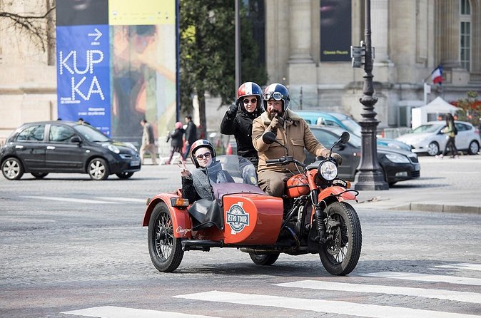 Paris Vintage Private & Bespoke Tour on a Sidecar Motorcycle - Notre-Dame and the heart of Île de la Cité