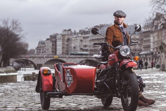 Paris Vintage Private City Tour on a Sidecar Motorcycle - The guide makes or breaks the ride