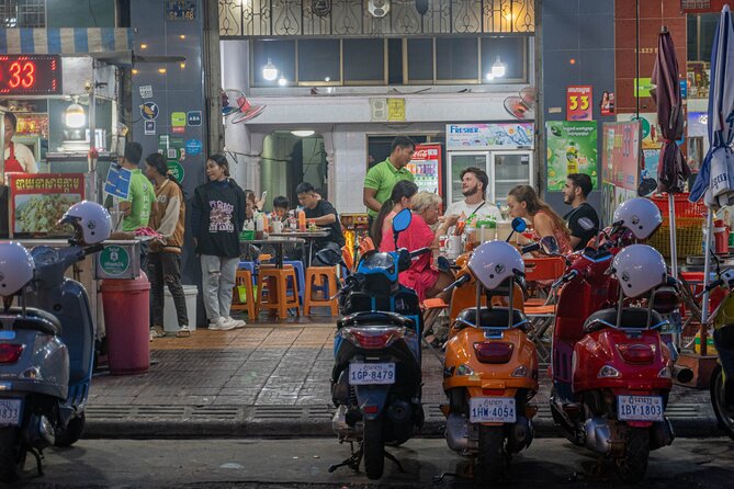 Phnom Penh Evening Foodie Vespa Tour / Tuk Tuk Available - Why an evening food ride works in Phnom Penh