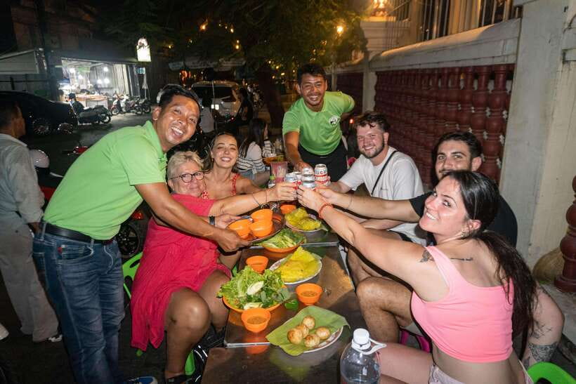 Phnom Penh Night Foodie Vespa Tour / Tuk Tuk Available - Why this Phnom Penh food tour works so well at night